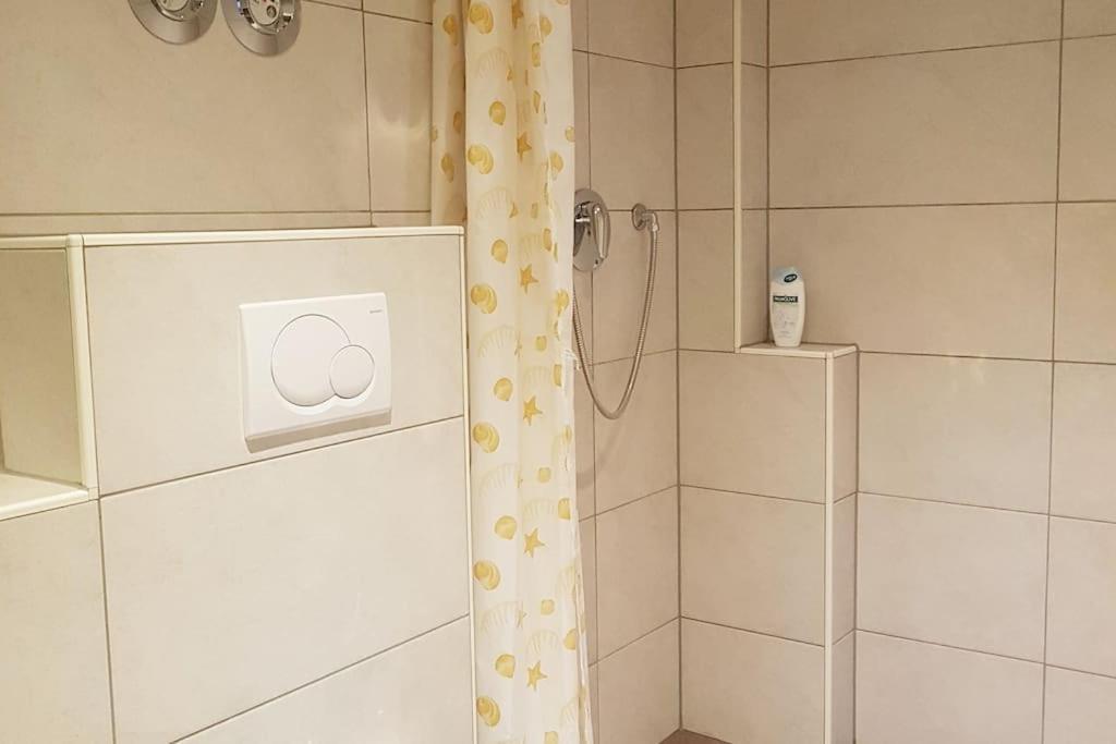 Ferienwohnung Zwischen Weinheim Und Hemsbach Exterior foto