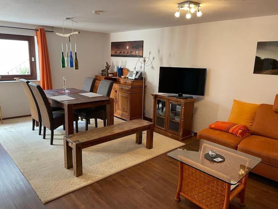 Ferienwohnung Zwischen Weinheim Und Hemsbach Exterior foto